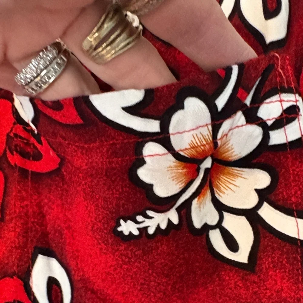 Squish Wear Tropical Red Floral Men's Shirt Size Large - Picture 4 of 8